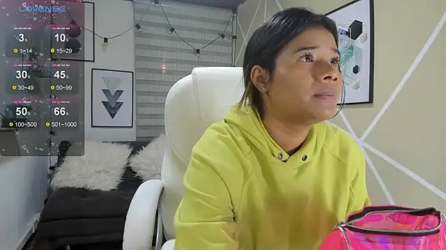 Snapshot of Enma__clark chatting on 16, 1, 2026 Enma clark online show from 16, 1, 2026