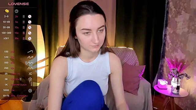 Snapshot of annacooleman chatting on 7, 10, 2025 annacooleman online show from 7, 10, 2025