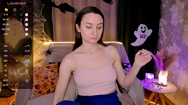 Snapshot of annacooleman chatting on 21, 10, 2025 annacooleman online show from 21, 10, 2025