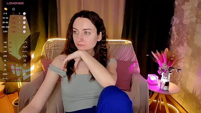 Snapshot of annacooleman chatting on 6, 11, 2025 annacooleman online show from 6, 11, 2025