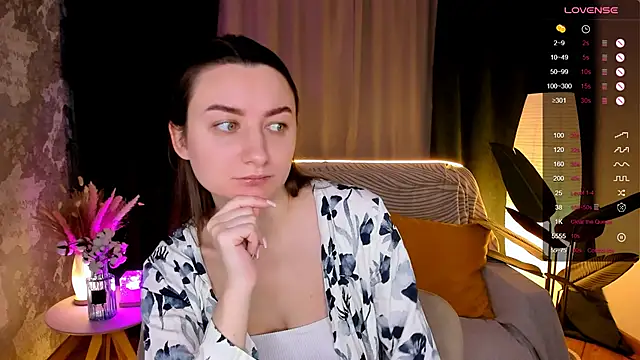 Snapshot of annacooleman chatting on 16, 11, 2025 annacooleman online show from 16, 11, 2025