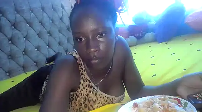 Snapshot of queen-goddess chatting on 13, 12, 2024 queen-goddess online show from 13, 12, 2024