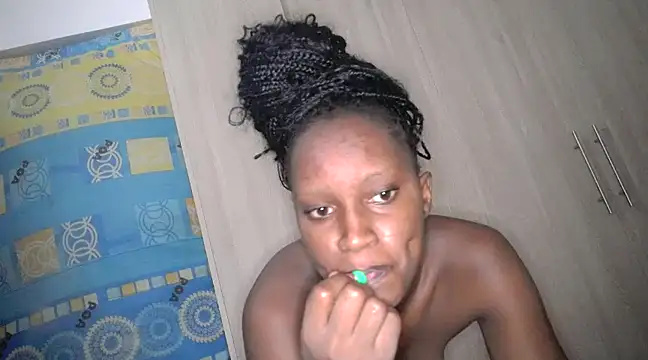 Snapshot of queen-goddess chatting on 28, 2, 2025 queen-goddess online show from 28, 2, 2025