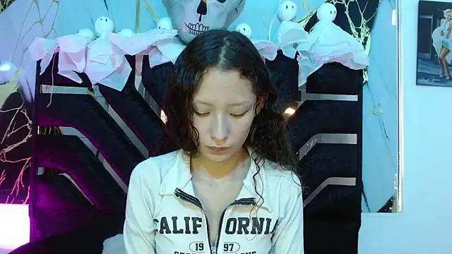 Snapshot of abbycutecs chatting on 29, 10, 2025 abbycutecs online show from 29, 10, 2025