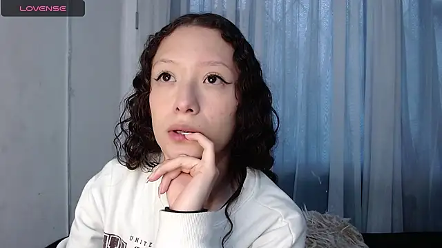 Snapshot of abbycutecs chatting on 17, 11, 2025 abbycutecs online show from 17, 11, 2025