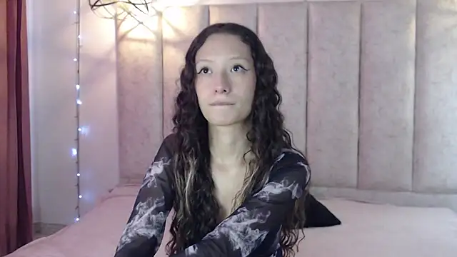 Snapshot of abbycutecs chatting on 17, 12, 2025 abbycutecs online show from 17, 12, 2025