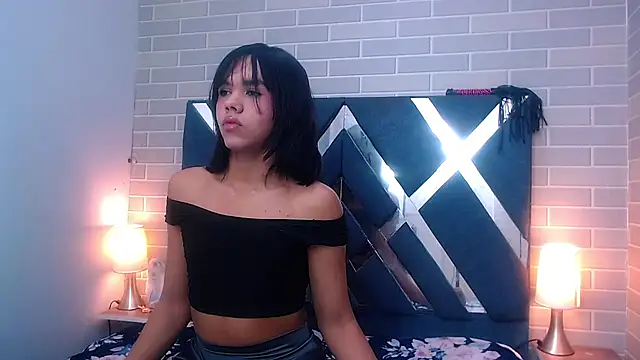 Snapshot of AndreaGil_ chatting on 23, 2, 2025 AndreaGil online show from 23, 2, 2025