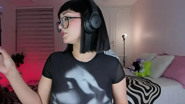 Snapshot of SweetJennaa chatting on 14, 3, 2025 SweetJennaa online show from 14, 3, 2025