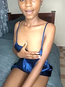 Snapshot of sweetgirlDora chatting on 25, 10, 2025 sweetgirlDora online show from 25, 10, 2025