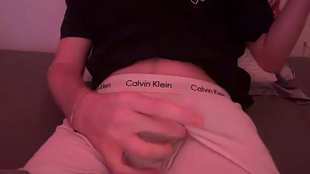 Snapshot of corizee chatting on 4, 1, 2025 corizee online show from 4, 1, 2025