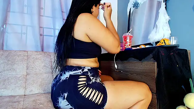 Snapshot of jade_brunnette chatting on 27, 10, 2025 jade brunnette online show from 27, 10, 2025