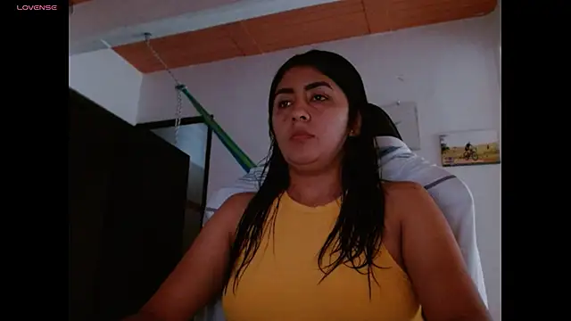 Snapshot of danna_peterson1 chatting on 25, 2, 2025 danna peterson1 online show from 25, 2, 2025