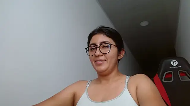 Snapshot of danna_peterson1 chatting on 26, 9, 2025 danna peterson1 online show from 26, 9, 2025