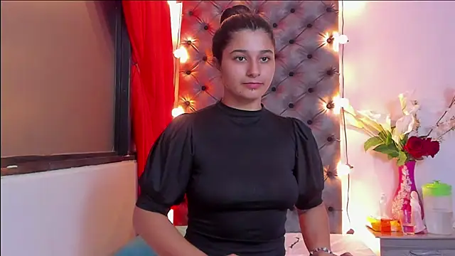 Snapshot of Megan_Whitte chatting on 15, 1, 2025 Megan Whitte online show from 15, 1, 2025