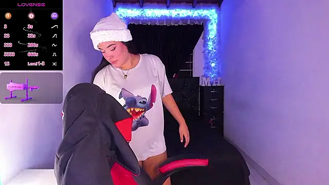 Snapshot of Mariana_Hasper_ chatting on 6, 12, 2024 Mariana Hasper  online show from 6, 12, 2024