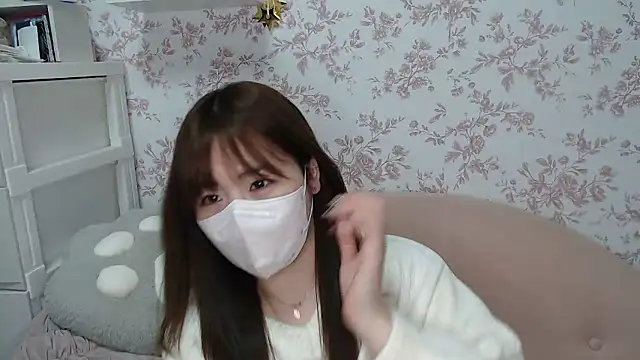 Snapshot of mei_hosina chatting on 18, 2, 2026 mei hosina online show from 18, 2, 2026