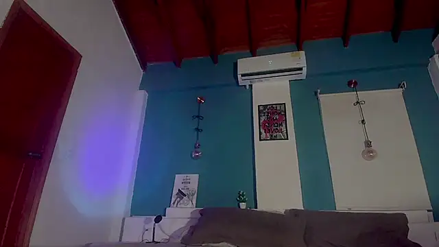 ariana-white- online show from 22, 10, 2025