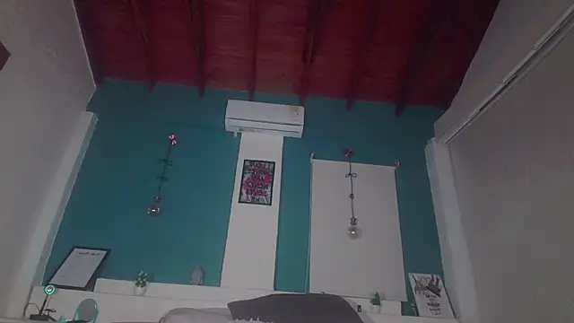 ariana-white- online show from 20, 11, 2025