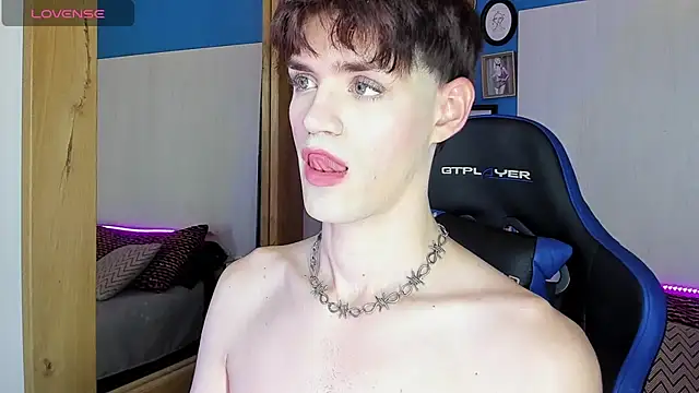 Snapshot of VladHellsing4 chatting on 14, 3, 2025 VladHellsing4 online show from 14, 3, 2025