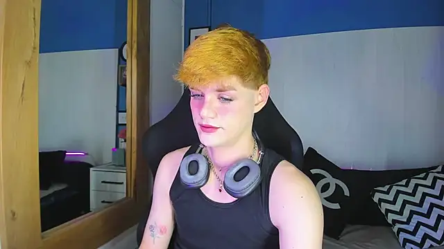 Snapshot of VladHellsing4 chatting on 22, 10, 2025 VladHellsing4 online show from 22, 10, 2025