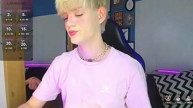 Snapshot of VladHellsing4 chatting on 22, 11, 2025 VladHellsing4 online show from 22, 11, 2025