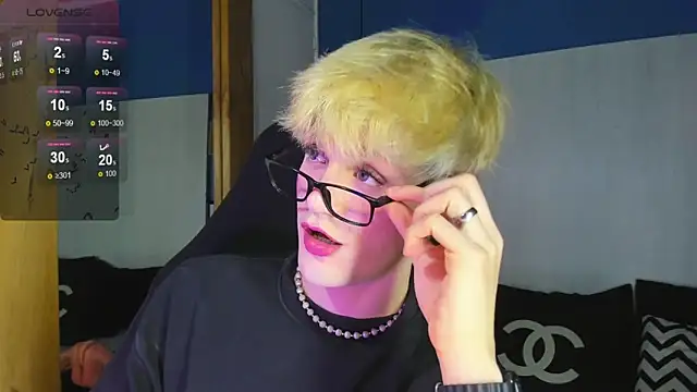 Snapshot of VladHellsing4 chatting on 26, 11, 2025 VladHellsing4 online show from 26, 11, 2025