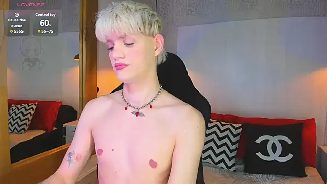 Snapshot of VladHellsing4 chatting on 13, 2, 2026 VladHellsing4 online show from 13, 2, 2026