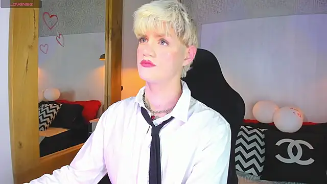 Snapshot of VladHellsing4 chatting on 14, 2, 2026 VladHellsing4 online show from 14, 2, 2026