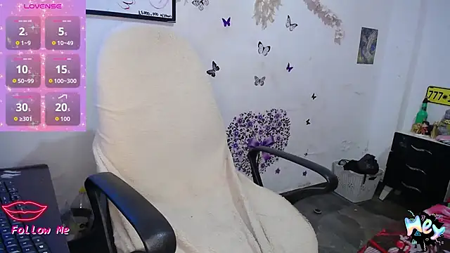 darling boobs online show from 2, 10, 2025