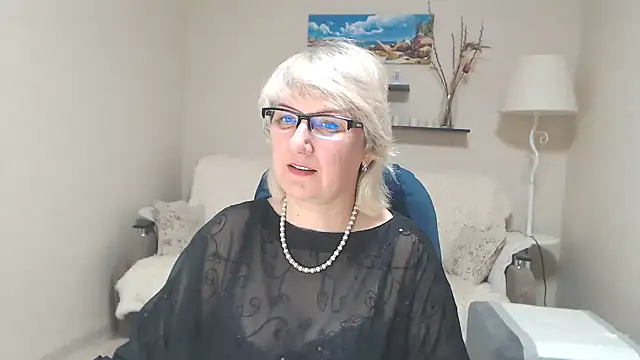 FleurMays online show from 25, 2, 2025