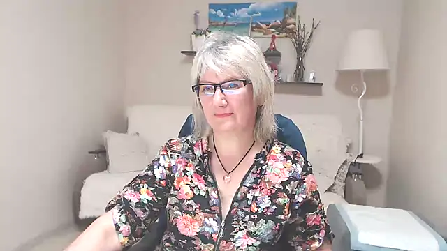 Snapshot of FleurMays chatting on 25, 6, 2026 FleurMays online show from 25, 6, 2026