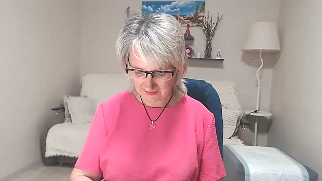 Snapshot of FleurMays chatting on 12, 7, 2026 FleurMays online show from 12, 7, 2026
