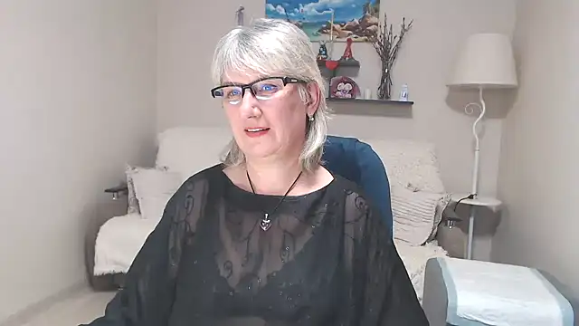 Snapshot of FleurMays chatting on 15, 7, 2026 FleurMays online show from 15, 7, 2026