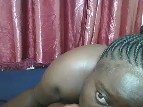 Snapshot of Hotwife8 chatting on 14, 12, 2024 Hotwife8 online show from 14, 12, 2024