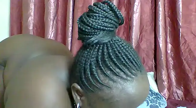 Snapshot of Hotwife8 chatting on 27, 12, 2024 Hotwife8 online show from 27, 12, 2024