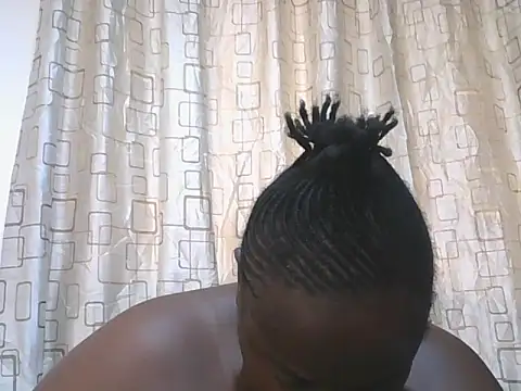 Snapshot of Hotwife8 chatting on 23, 9, 2025 Hotwife8 online show from 23, 9, 2025