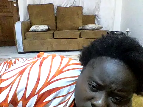 Snapshot of Hotwife8 chatting on 5, 12, 2025 Hotwife8 online show from 5, 12, 2025