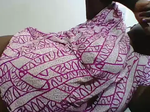 Snapshot of Hotwife8 chatting on 2, 3, 2026 Hotwife8 online show from 2, 3, 2026