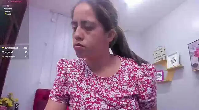 Snapshot of kathina_giraldo chatting on 17, 12, 2024 kathina giraldo online show from 17, 12, 2024