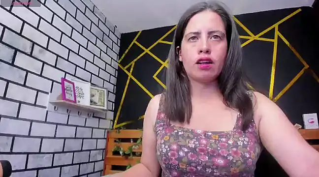 Snapshot of kathina_giraldo chatting on 15, 1, 2025 kathina giraldo online show from 15, 1, 2025