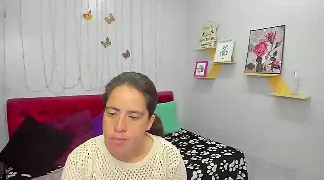Snapshot of kathina_giraldo chatting on 13, 2, 2025 kathina giraldo online show from 13, 2, 2025