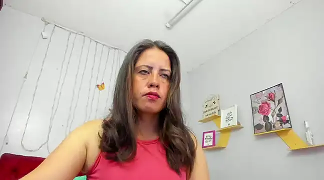 Snapshot of kathina_giraldo chatting on 1, 3, 2025 kathina giraldo online show from 1, 3, 2025