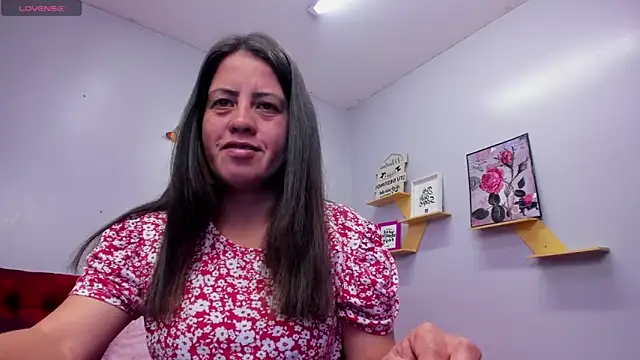 Snapshot of kathina_giraldo chatting on 16, 9, 2025 kathina giraldo online show from 16, 9, 2025