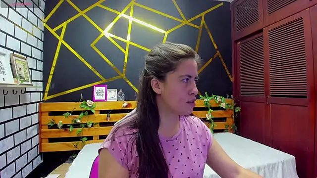 Snapshot of kathina_giraldo chatting on 22, 10, 2025 kathina giraldo online show from 22, 10, 2025