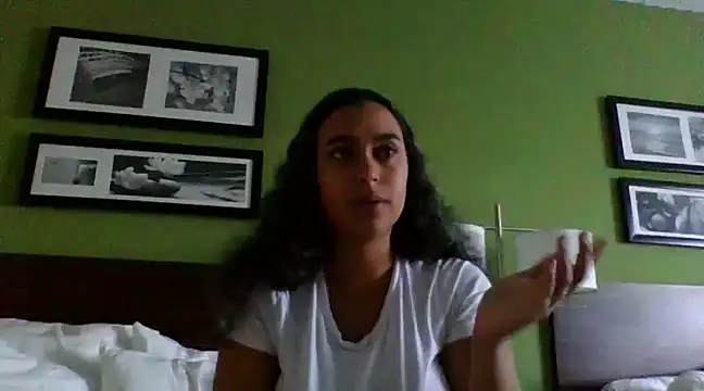 cinnaminnie online show from 8, 1, 2025