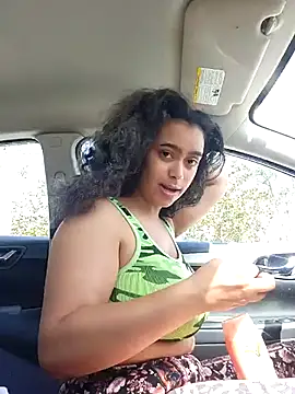 cinnaminnie online show from 5, 3, 2025