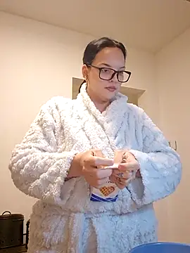 Jujuicy 97 online show from 1, 12, 2025