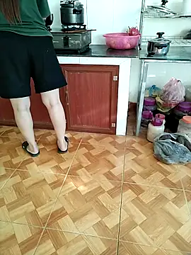 JasminePham online show from 12, 11, 2025