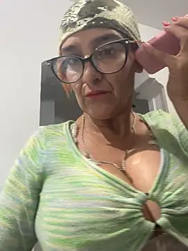 Snapshot of anastasia_and_jordan chatting on 25, 4, 2026 anastasia and jordan online show from 25, 4, 2026