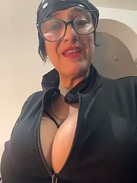 Snapshot of anastasia_and_jordan chatting on 24, 6, 2026 anastasia and jordan online show from 24, 6, 2026